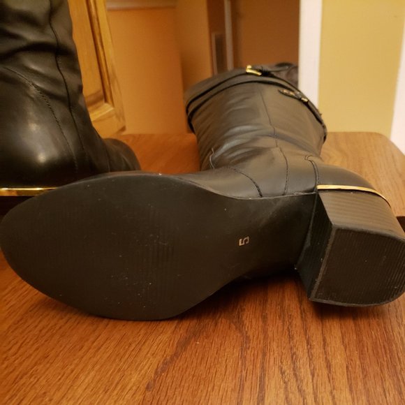 Wide calf Leather Boots! - Picture 7 of 13